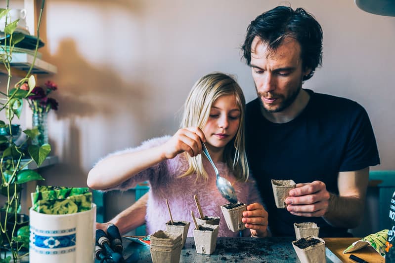 mann og jente planter