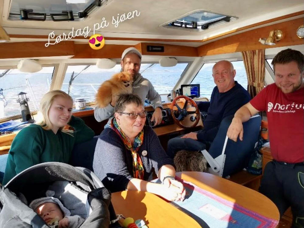 Leif Henning og familien på sjøen en lørdags formiddag 